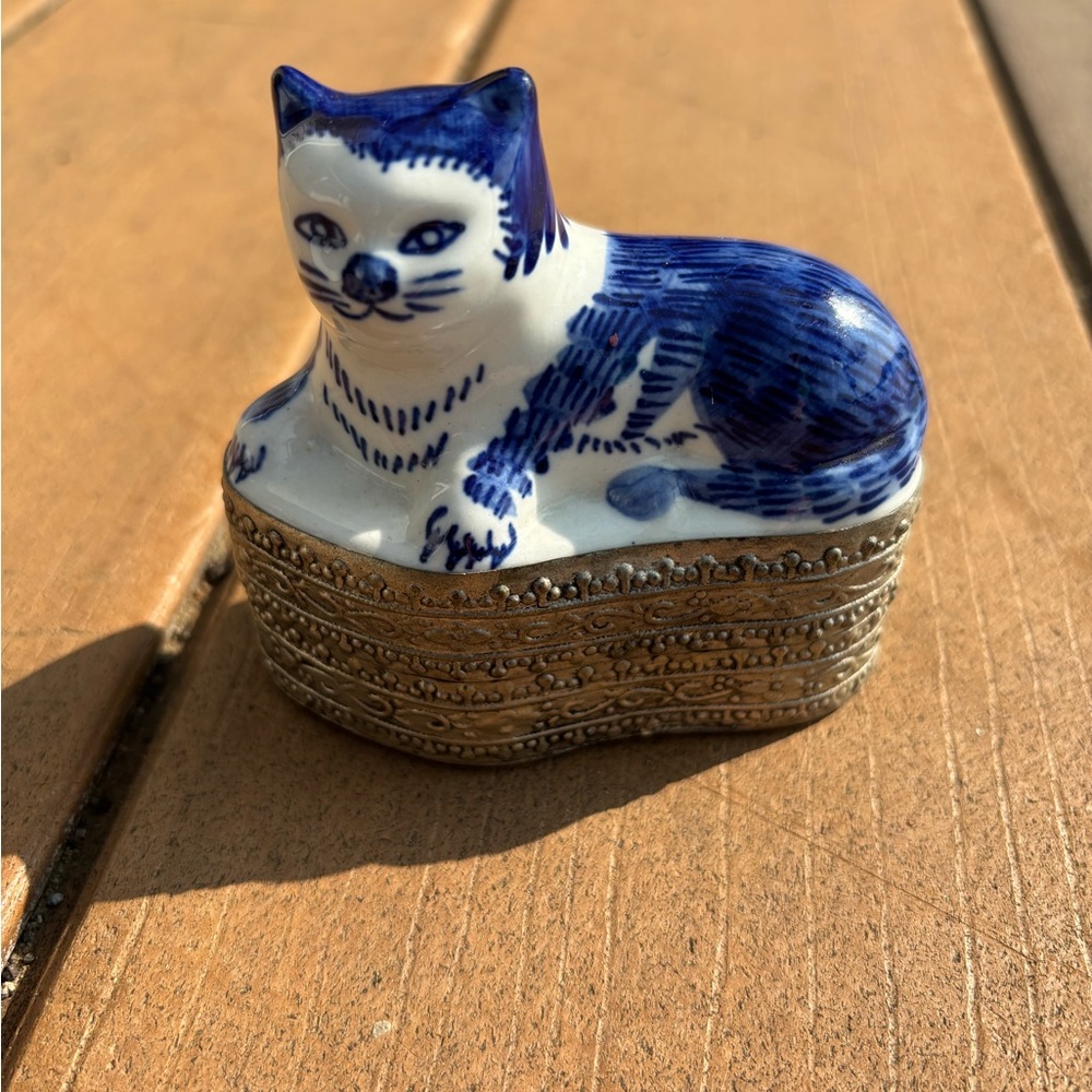 Bombay Company: Blue and White Ceramic Cat Trinket Box